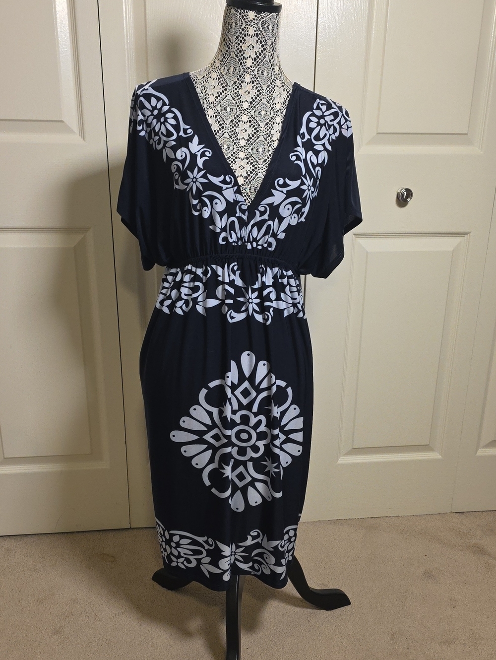 Cristinalove Navy and White V-Neck Midi Dress